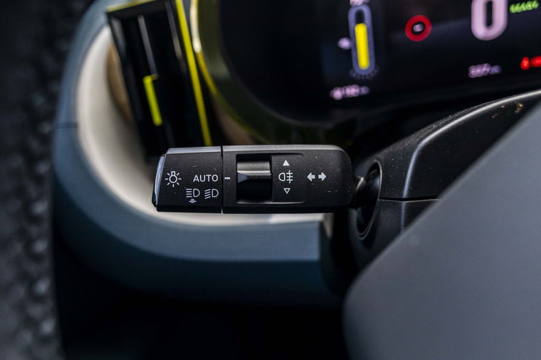 Vehicle Image 35