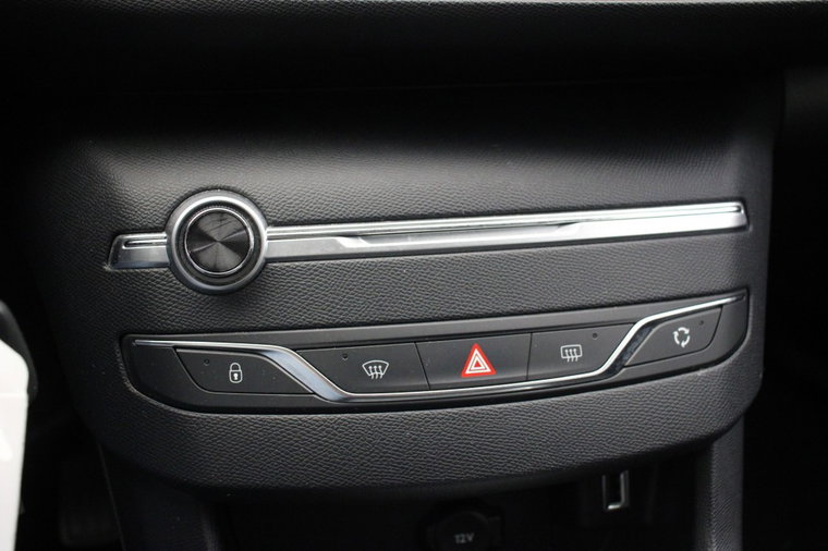 Vehicle Image 26