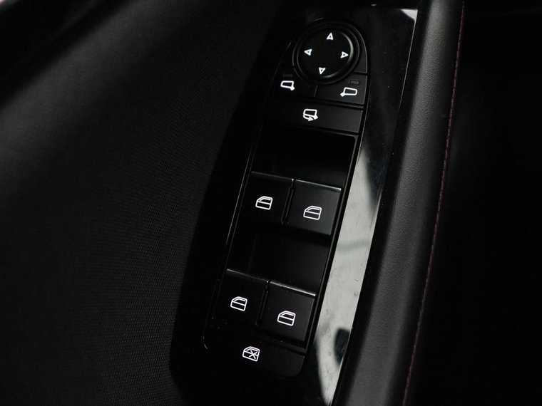 Vehicle Image 33
