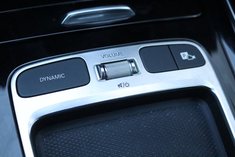 Vehicle Image 26