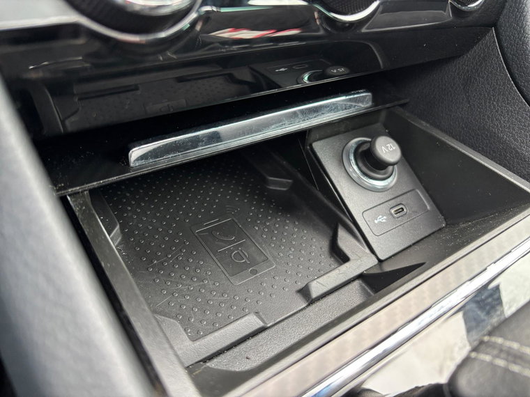 Vehicle Image 28