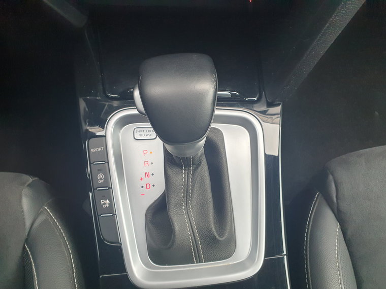 Vehicle Image 35