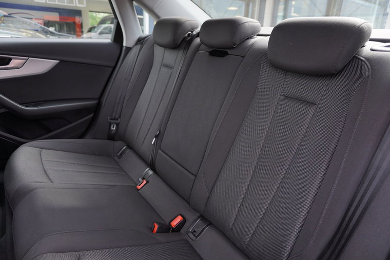 Vehicle Image 15