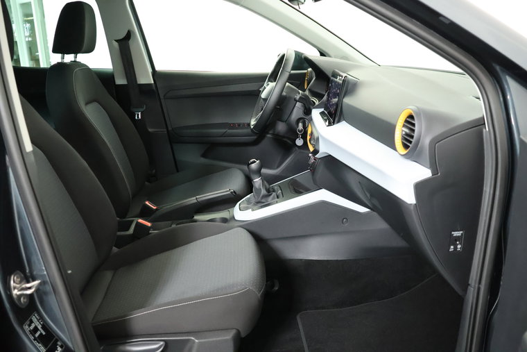 Vehicle Image 13