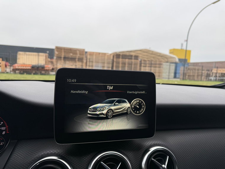 Vehicle Image 30