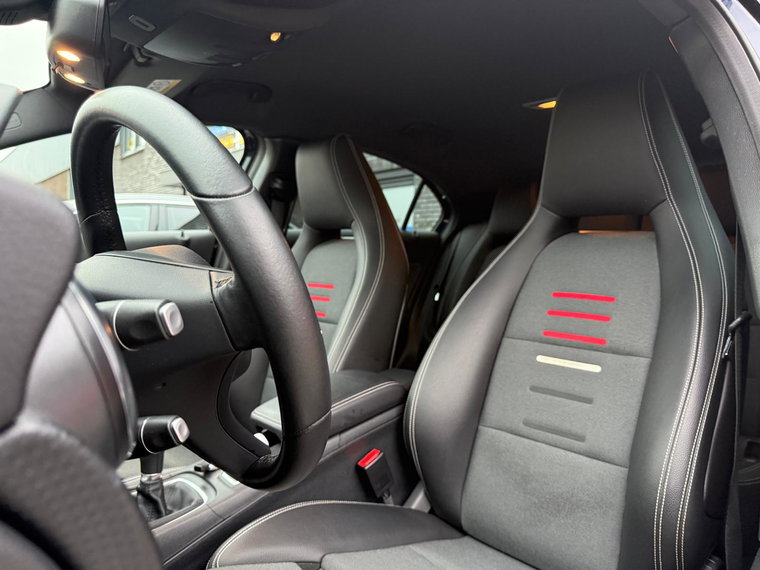 Vehicle Image 33