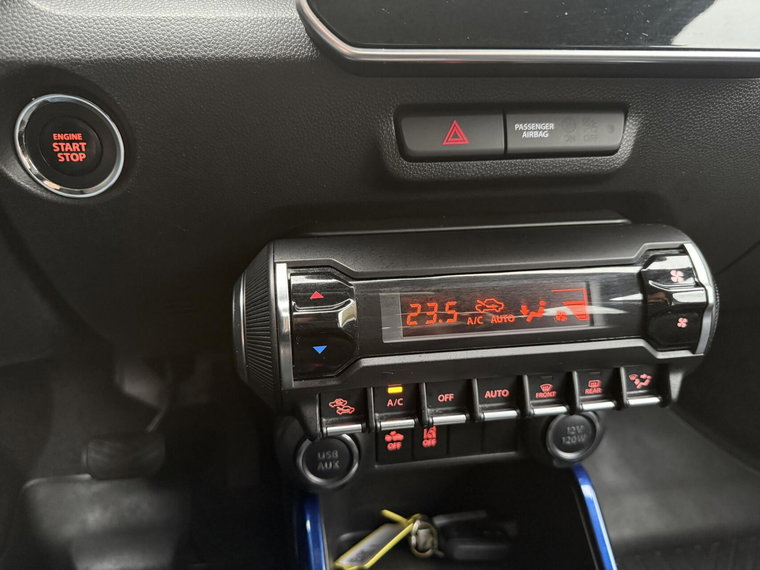 Vehicle Image 17