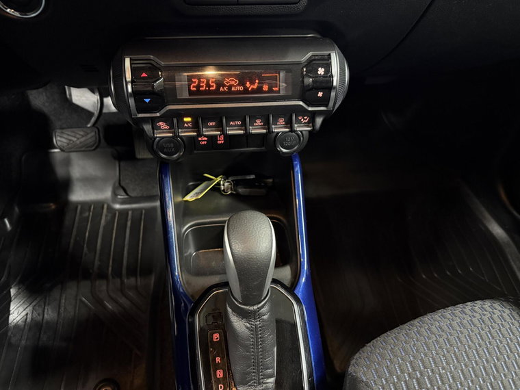 Vehicle Image 23