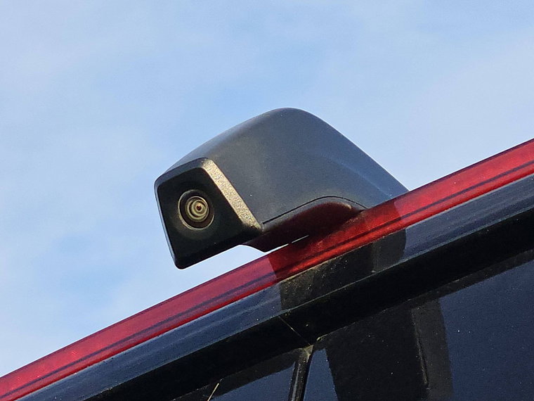 Vehicle Image 16