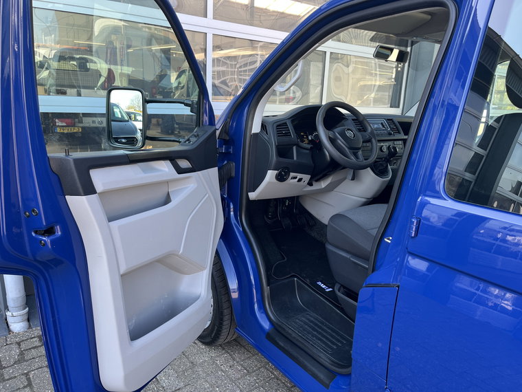 Vehicle Image 40