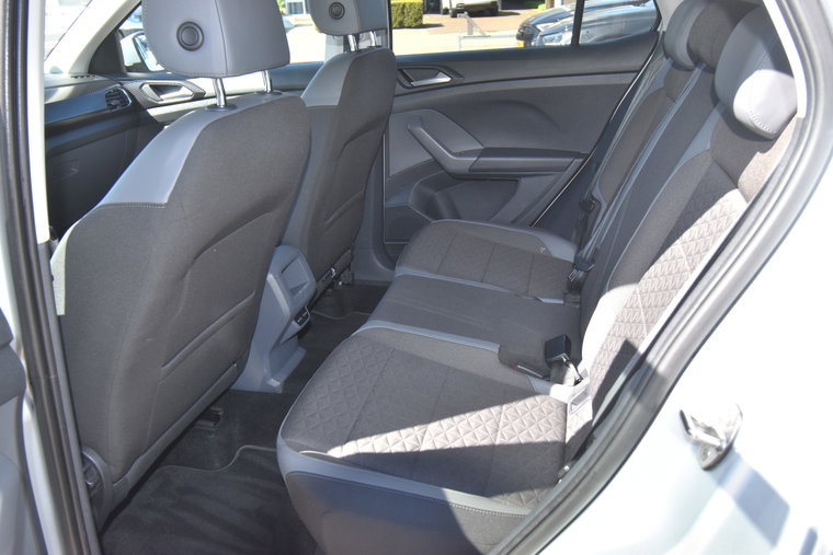 Vehicle Image 23