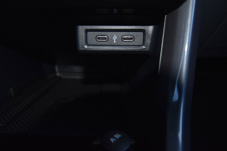 Vehicle Image 30