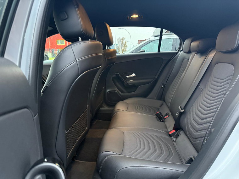 Vehicle Image 39