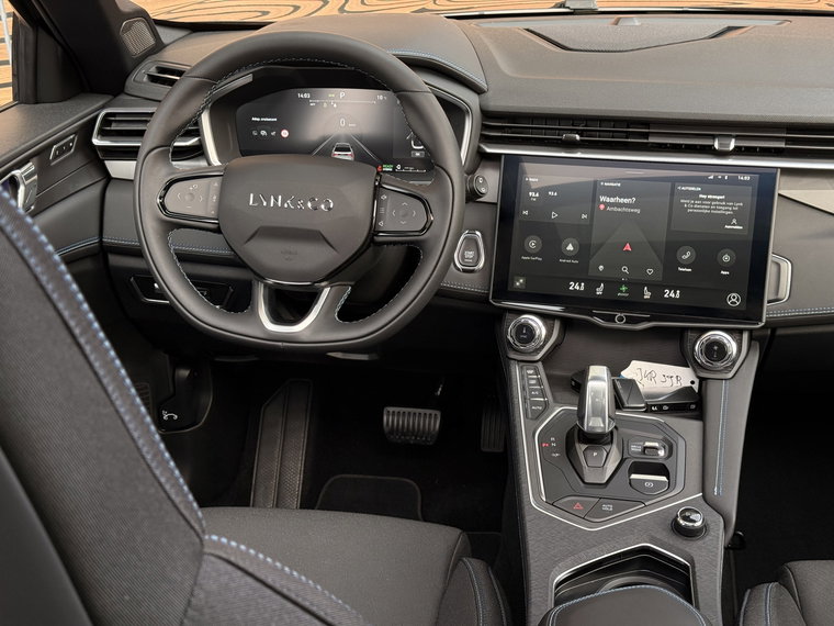 Vehicle Image 24