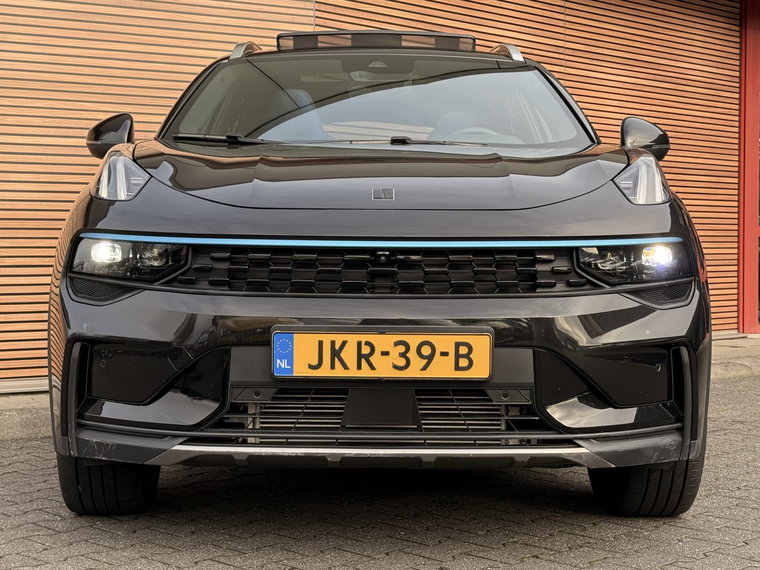 Vehicle Image 8