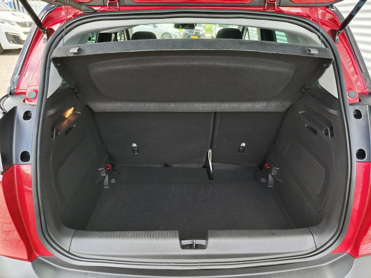 Vehicle Image 35