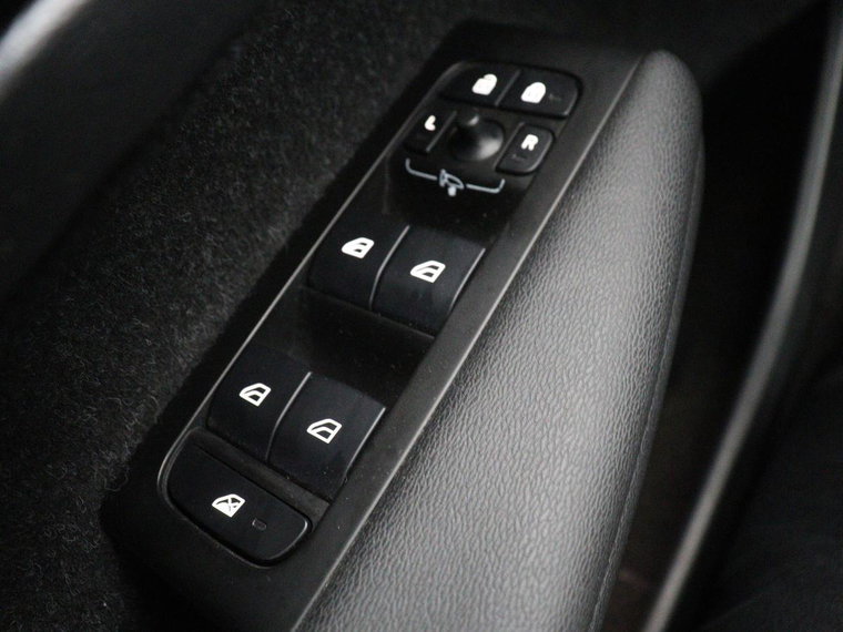 Vehicle Image 34