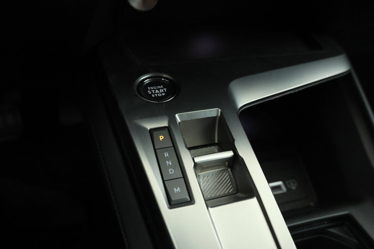 Vehicle Image 35