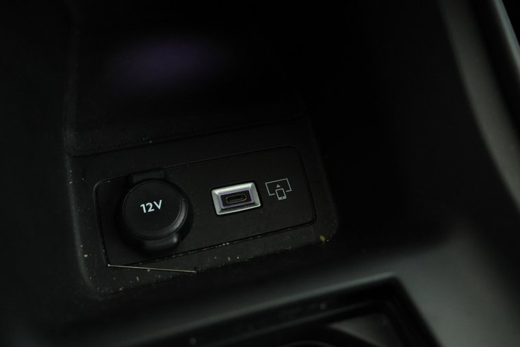 Vehicle Image 38