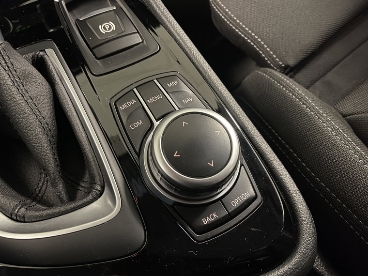 Vehicle Image 24