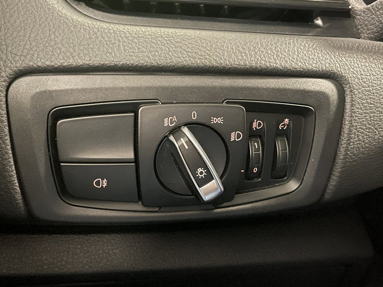 Vehicle Image 28