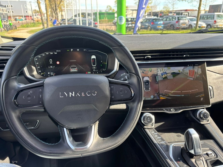 Vehicle Image 13