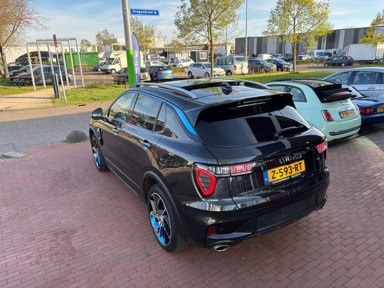 Vehicle Image 4