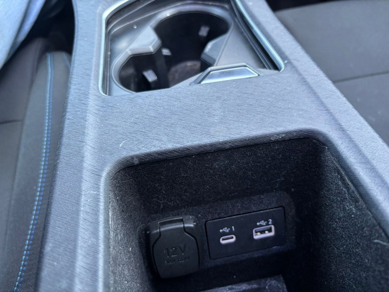 Vehicle Image 28
