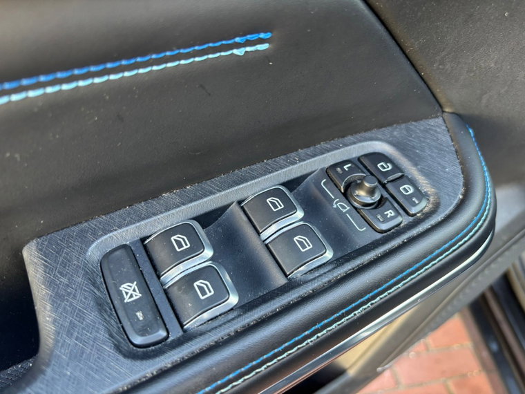 Vehicle Image 31
