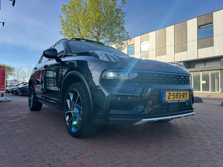 Vehicle Image 5