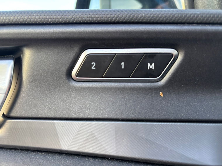 Vehicle Image 38