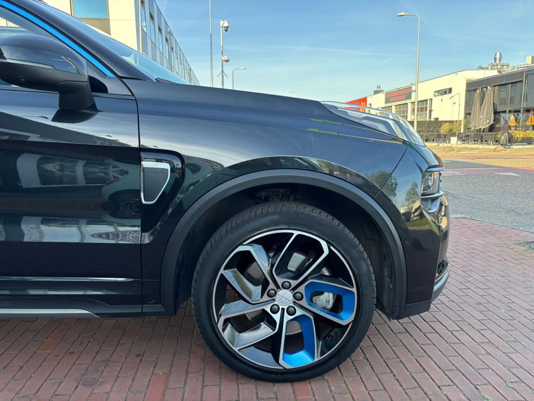 Vehicle Image 40