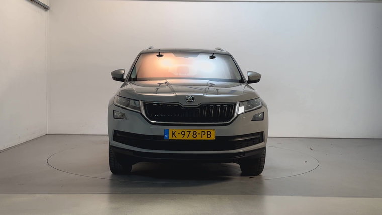 Vehicle Image 16