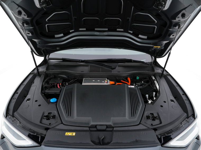 Vehicle Image 30