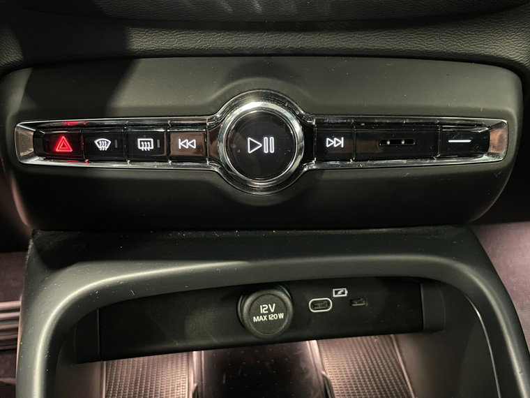 Vehicle Image 40
