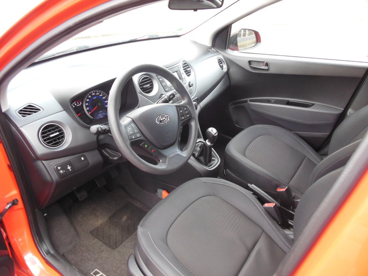 Vehicle Image 9