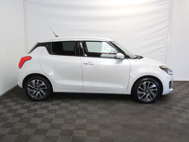 Vehicle Image 15