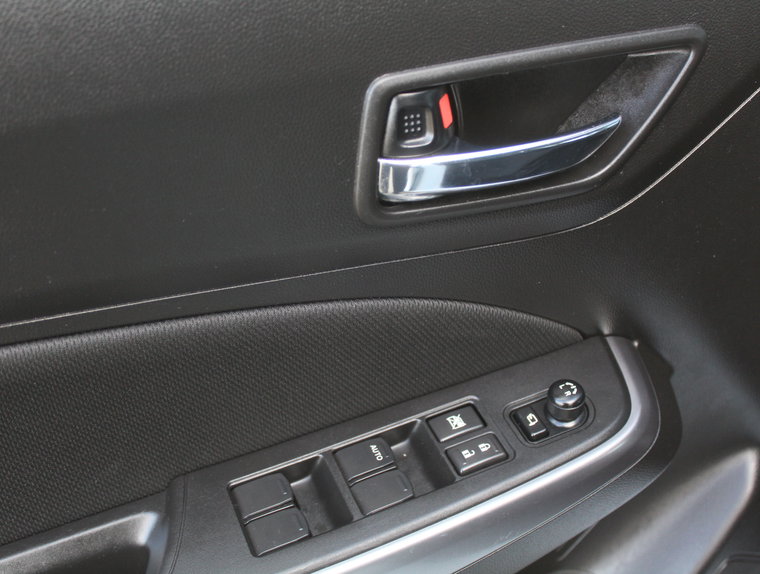 Vehicle Image 16