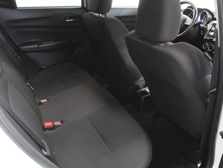 Vehicle Image 35