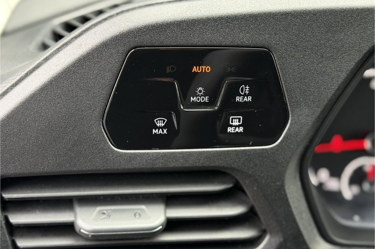 Vehicle Image 37