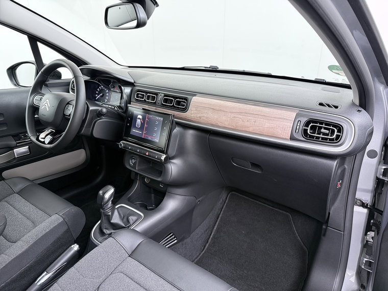 Vehicle Image 34