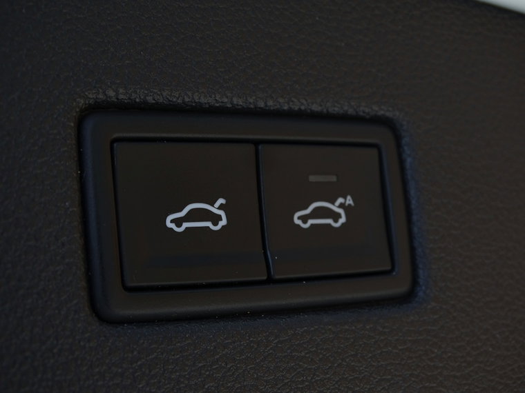 Vehicle Image 42