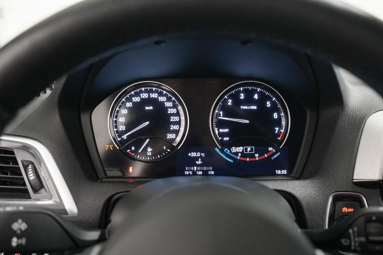 Vehicle Image 42