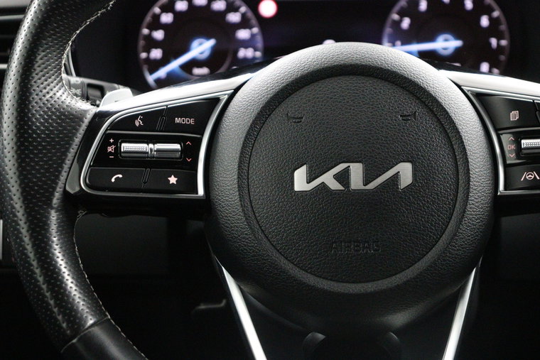 Vehicle Image 24