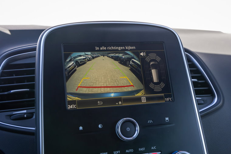 Vehicle Image 38