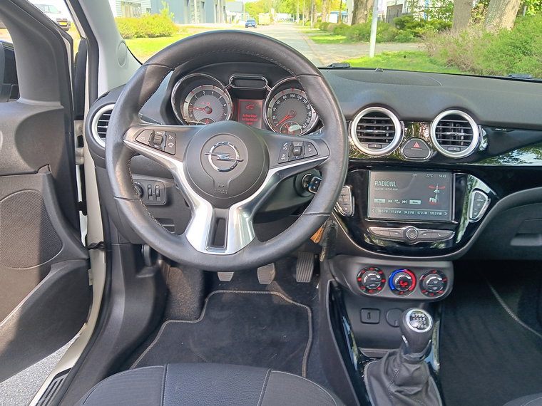 Vehicle Image 21