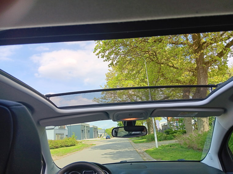 Vehicle Image 22
