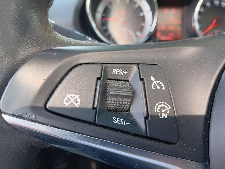 Vehicle Image 26
