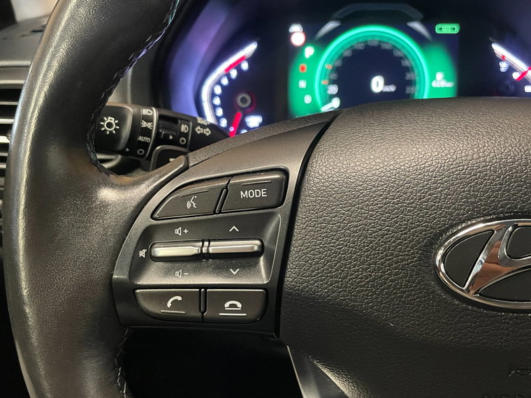 Vehicle Image 38