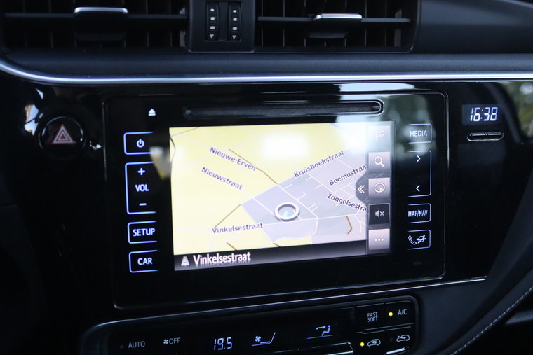 Vehicle Image 19
